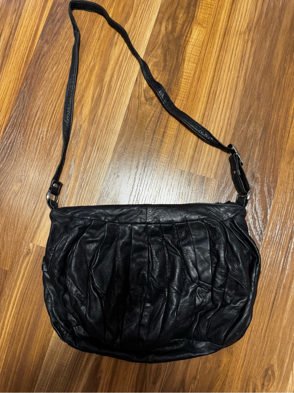 🚨 Vintage Californian Lambskin Pleated Shoulder Bag